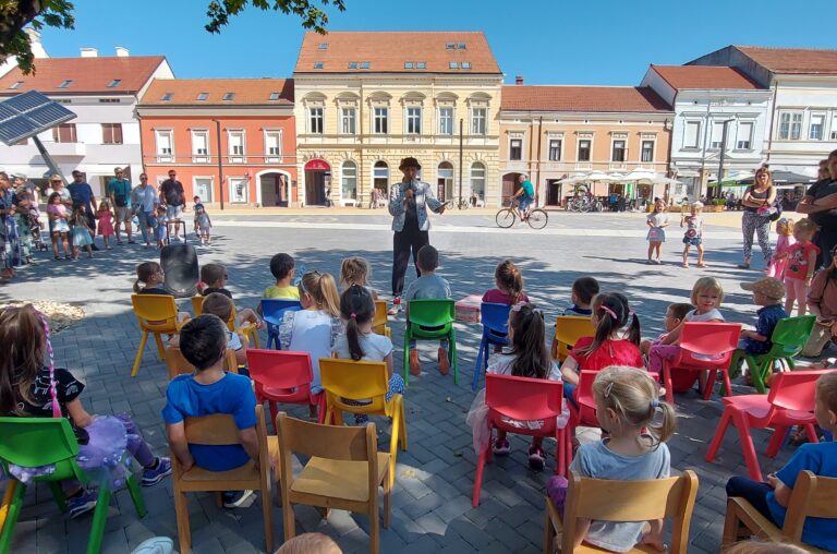 Održan program “Uberi priču” u Gradskom parku