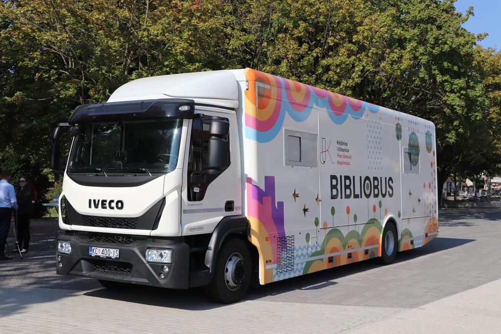Sudjelujte u kreativnom natječaju uz 45. rođendan bibliobusa!