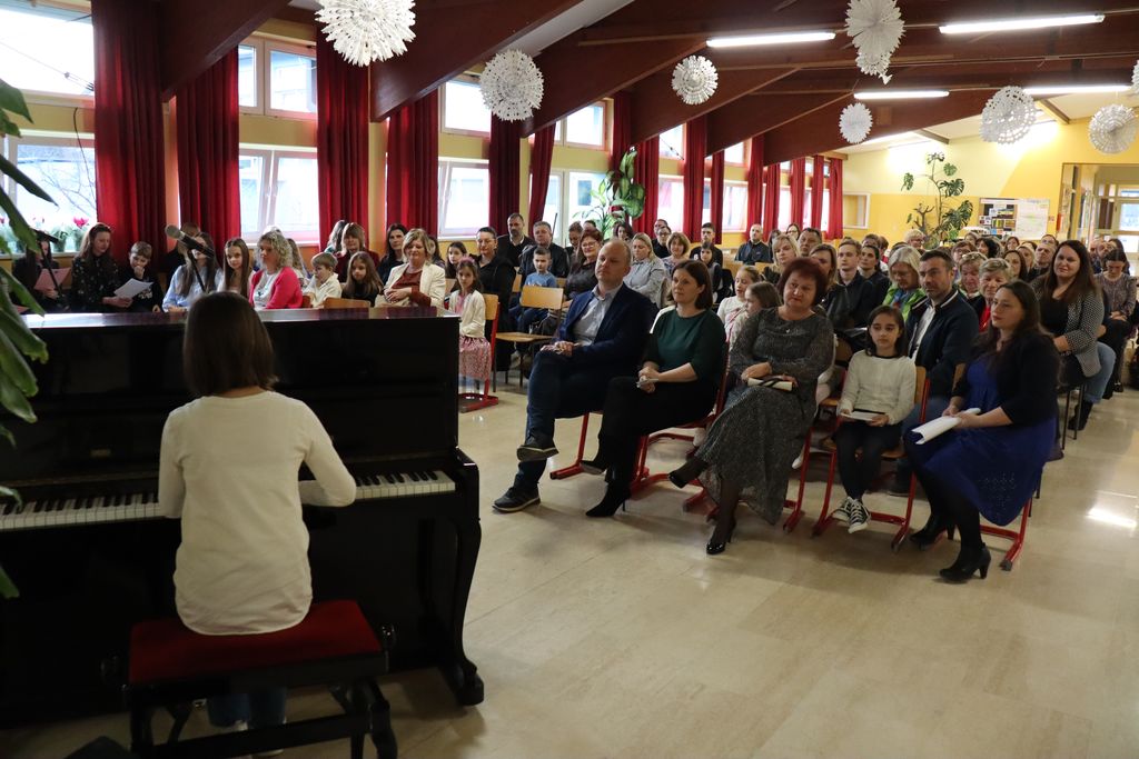 Održana večer poezije i proglašenje najboljih radova literarnog natječaja “Srce mi se smije”