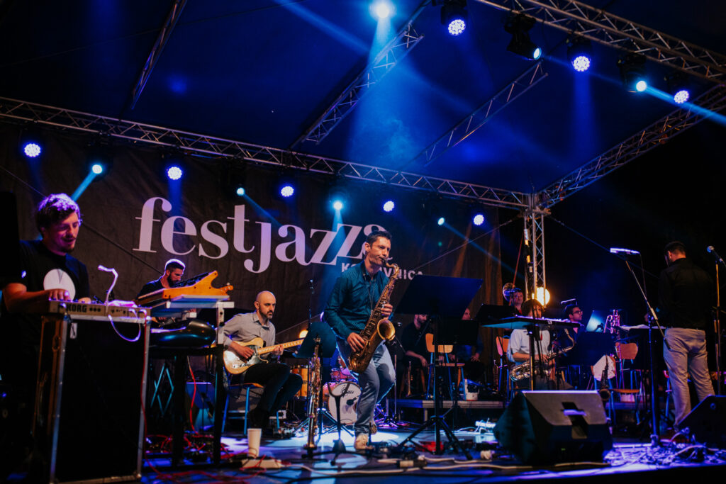 Danas počinje 11. Fest Jazza Koprivnica – dva dana vrhunske glazbe pod zvijezdama i nezaboravne ljetne atmosfere!