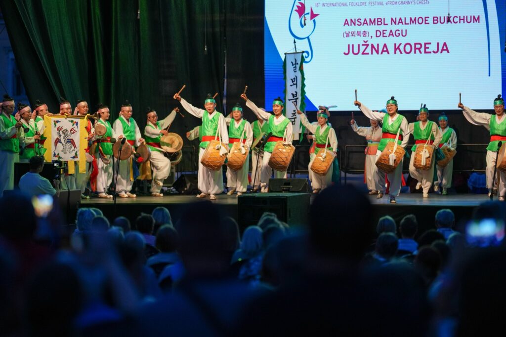 Fotogalerija – Završna večer 18. Međunarodnog festivala folklora „Iz bakine škrinje“