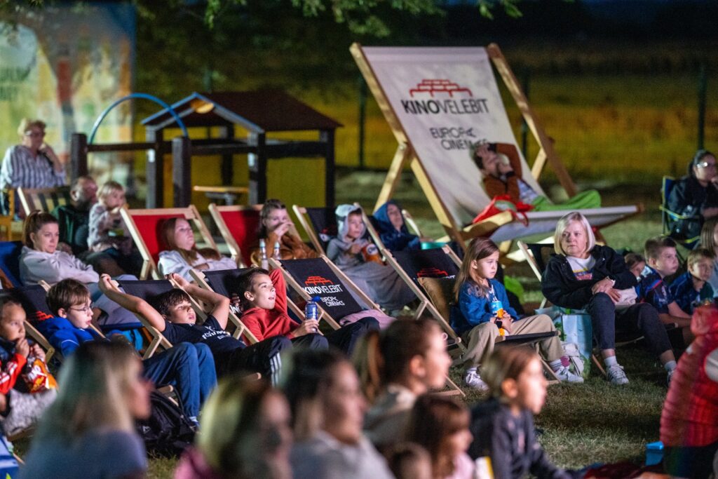 Foto – Zvjezdani završetak Ljetnog kina na Sunčalištu Cerina