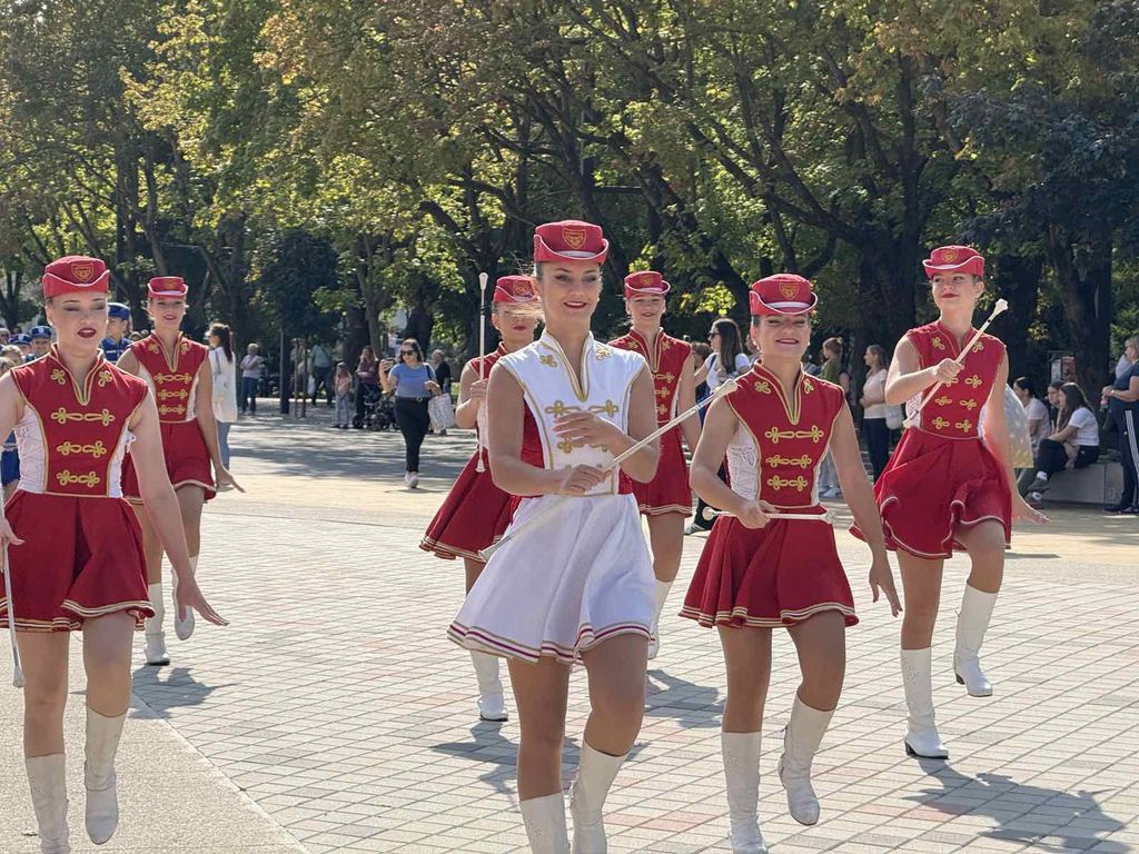 Na Zrinskom trgu održan 2. Međužupanijski susret mažoret timova
