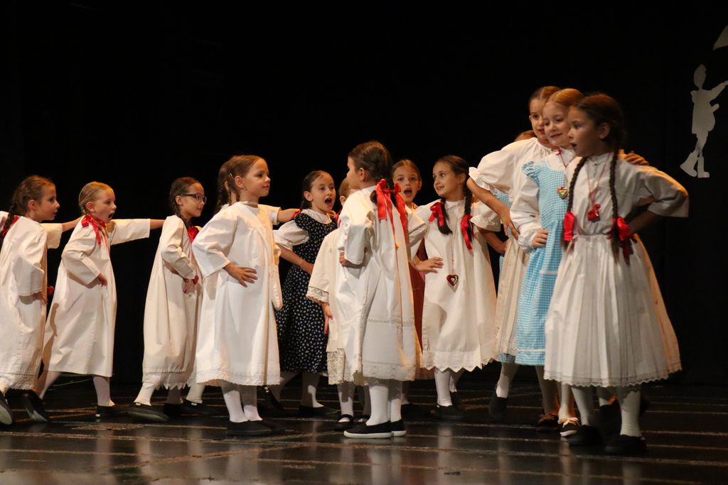 Održani 17. Međunarodni susreti dječjih folklornih grupa „U bakinom krilu“