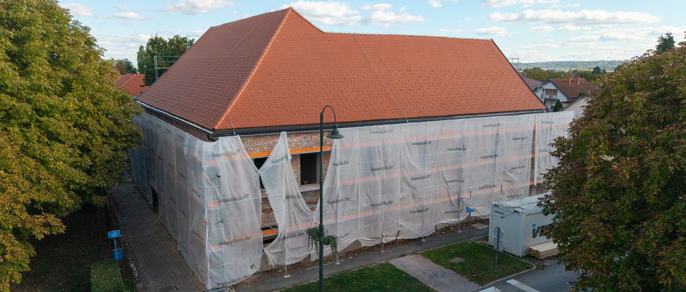 Gradonačelnik Mišel Jakšić i zamjenica Ksenija Ostriž obišli radove na energetskoj obnovi Muzeja